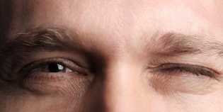 Arti Kedutan Mata, Bisa Ungkap Kondisi Kesehatan Tubuhmumu!