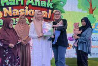 Hadiri Festival Hari Anak Nasional Bersama RSIA Zainab, Ini Harapan Ketua TP PKK Sulastri