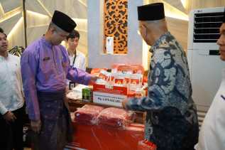 Terima Kunker Komisi VIII DPR RI, Pemprov Riau Dapat Bantuan Peralatan Penanganan Karhutla