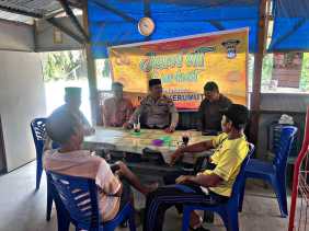 Jumat Curhat, Polsek Kerumutan Ajak Warga Untuk Tidak Golput dan Tolak Politik Uang