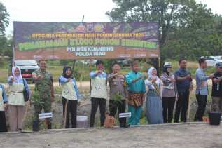 Hari Pohon Sedunia, Polres Kuansing Gerakkan Ribuan Warga Hijaukan Bumi