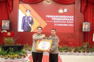 Kasat Tahti Polres Kuansing, Terima Hadiah Umroh dari Kapolda Riau atas Dedikasi Kerja