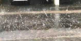 BMKG Jelaskan Penyebab Hujan Es di Kuansing