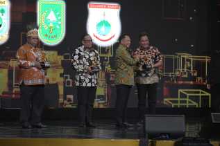 Mendagri Tito Karnavian Apresiasi Kepala Daerah Penerima Penghargaan Kompas