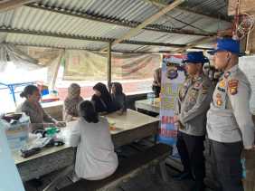 Satpolairud Polres Siak Luncurkan Klinik Terapung Gratis dan Sosialisasikan Pilkada Damai