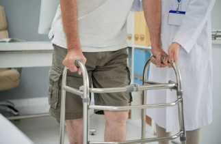 Kebiasaan Makan Tengah Malam Bisa Picu Stroke