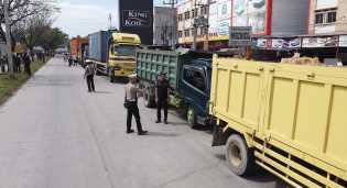 Polda Riau Tilang 238 Truk ODOL Perusak Jalan dan Pemicu Maut