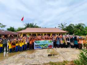 Dukung Program Kapolda Riau, Polsek Bangko Pusako Gelar Green Policing di Sekolah