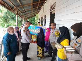 Tim Jumpe Romansa Polda Riau Kembali Salurkan Bantuan ke Warga Kurang Mampu
