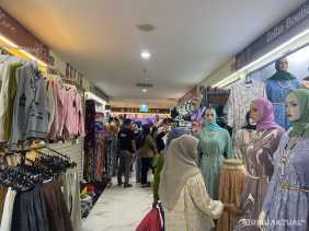 Jelang Lebaran, Sukaramai Trade Center Pekanbaru Diserbu Pembeli