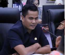 DPRD Riau Adakan RDP Bersama KPID