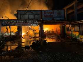 Enam Unit Ruko Ludes Terbakar, Satu Meninggal Dunia dan Satu Luka Bakar