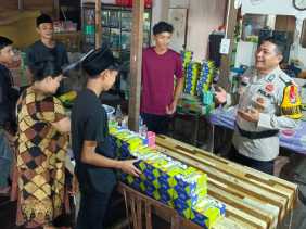 Sosialisasi Pemilu Damai 2024, Polsek Pelangiran Sambangi Desa Beringin Jaya Inhil