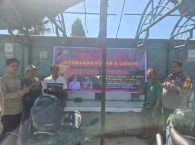 Cegah Karhutla, Polsek Bangko Pusako Sosialisasi Larangan Bakar Lahan