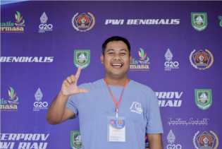 Semarakkan HPN, PWI Pekanbaru Taja Senam dan Jalan Sehat Berkilau Emas