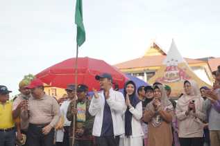 Jalan Sehat di Milad ke-112 Muhammadiyah, Agung-Markarius Apresiasi dan Berikan Dukungan untuk Umat