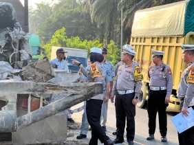 Kecelakaan Beruntun Tewaskan 5 Orang di Pelalawan, Dirlantas Polda Riau Langsung Monitoring ke TKP