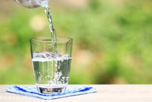 Berikut Cara Membedakan Air Minum Berkualitas