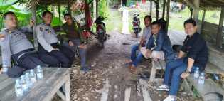 Polsek Tembilahan Sampaikan Pesan Pemilu Damai 2024 di Kelurahan Pekan Arba