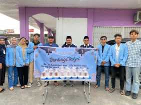 Mahasiswa dan Alumni FISIP UNRI Berbagi Berkah
