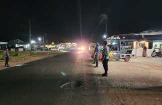 Cegah Kemacetan dan Kriminalitas, Polsek Bangko Pusako Gelar Patroli Blue Light di Jalur Riau - Sumut