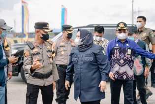 H-2 Hari Raya Idul Fitri 1443 H, Bupati Kasmarni Tinjau Posko Kecamatan Pinggir dan Bathin Solapan 