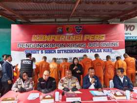 Polda Riau Bongkar Sindikat Judi Online Higgs Domino, Omzet Capai Rp3,6 Miliar