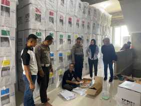 Cooling System, Polres Kuansing Kawal Ketat Proses Pelipatan Surat Suara di Gudang Logistik
