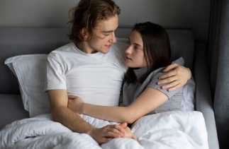 Alasan Ilmiah Laki-Laki Suka Lihat Cewek Seksi