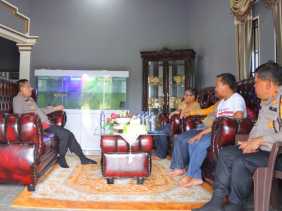 Kapolres Rohil Silaturahmi dengan Tokoh Masyarakat Sintong, Ajak Wujudkan Pilkada Damai