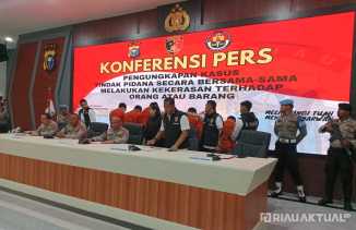 10 Debt Collector Pelaku Pengeroyokan di Depan Mapolsek Bukitraya Ditangkap, Tiga Masih Pelajar