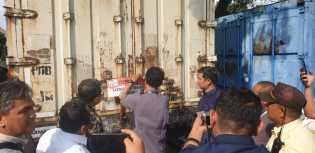 KPU Riau Lepas 10 Armada Logistik Surat Suara Pilkada 2024 dari Bekasi