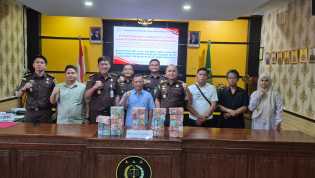 Pengurus BUMDes di Kuansing Titipkan Rp1,6 Miliar ke Kejari Dugaan Penyimpangan Anggaran