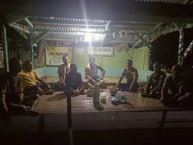 Patroli Malam, Polisi Sosialisasikan Peningkatan Satkamling di Bangko Pusako