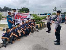 Jelang Pemilu, Anggota Polsek KSKP Dumai Ingatkan Warga Tak Terprovokasi
