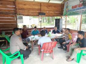 Polsek Bonai Darussalam Gelar Cooling System untuk Pilkada 2024 di Desa Kasang Mungkal