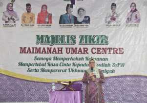 Wabup Kampar Misharti Hadiri Majelis Zikir Maimanah Umar Centre
