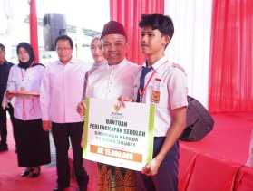 Dukung Program Sekolah Rakyat, Baznas Riau Salurkan Bantuan Perlengkapan