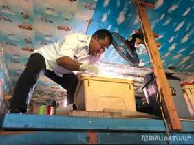 Hindari Barang Terlarang, Lapas Bangkinang Rutin Razia Kamar Hunian Warga Binaan