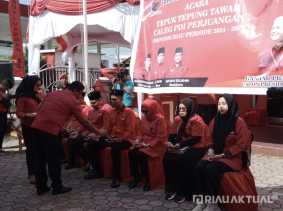 Usai Viral Ngecor Jalan, Bambang Nyaleg Lewat PDI Perjuangan