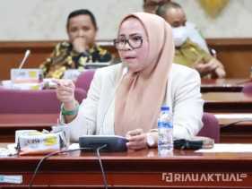 SMAN Plus Tak Lulus Akreditasi, Ade Hartati Minta Disdik Dievaluasi