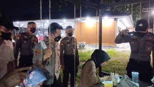 Dukung Percepatan Vaksinasi, Polsek Payung Sekaki Vaksin 400 Warga Dalam Sehari