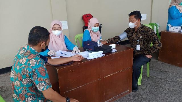 Mulai Dari ASN, Honorer dan THL DLH Bengkalis Ikuti Vaksinasi Covid-19 Tahap Tiga