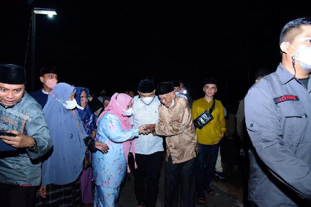 Resmikan Lampu Colok, Bupati Kasmarni Semua Pihak Lestarikan Warisan Budaya Lampu Colok Bengkalis 