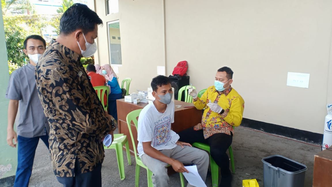 Mulai Dari ASN, Honorer dan THL DLH Bengkalis Ikuti Vaksinasi Covid-19 Tahap Tiga