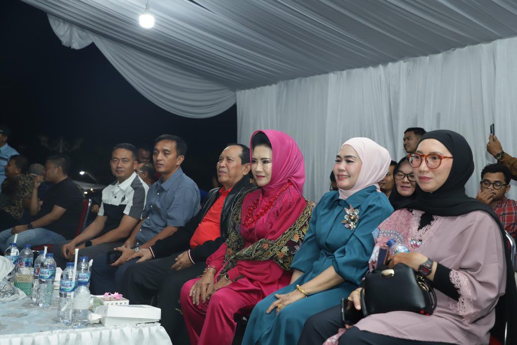 Puncak Perayaan HUT Kabupaten Rokan Hulu ke-25 Meriah Meski Diguyur Hujan