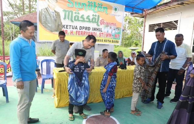 Dinkes Kabupaten Indragiri Hilir Gelar Sunatan Massal di Kotabaru