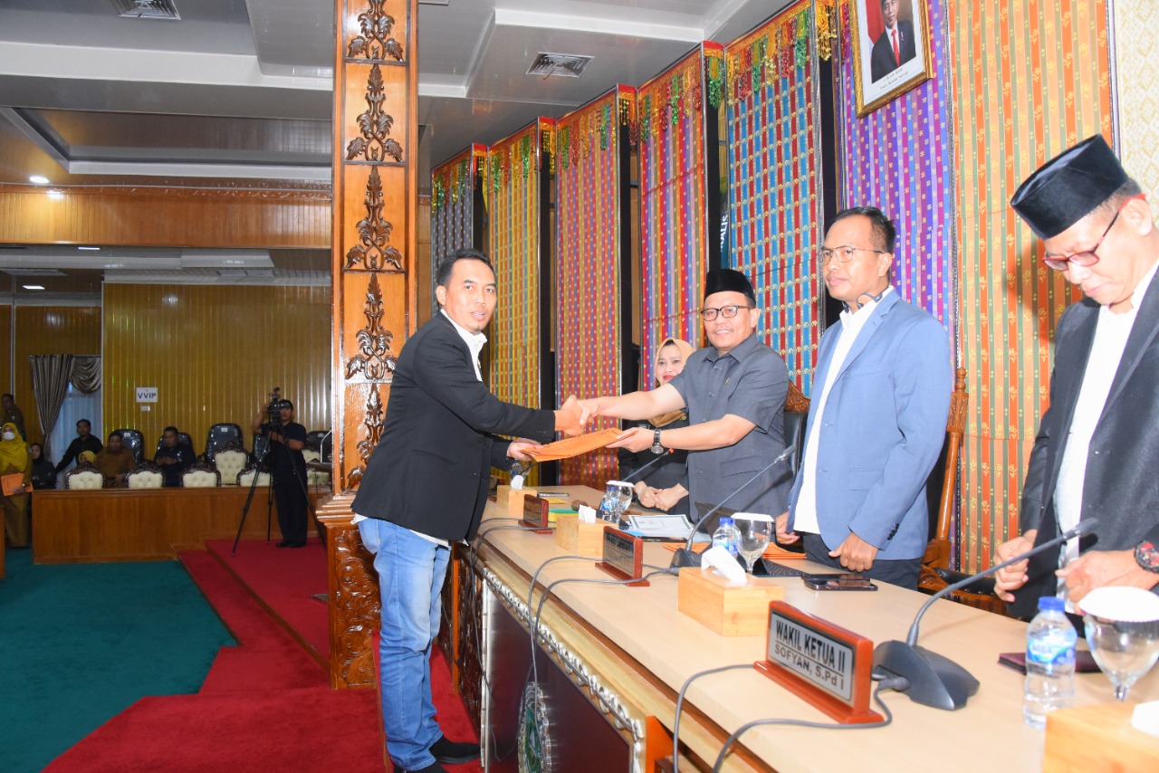7 Fraksi DPRD Bengkalis Sampaikan Laporan Hasil Reses di Paripurna 