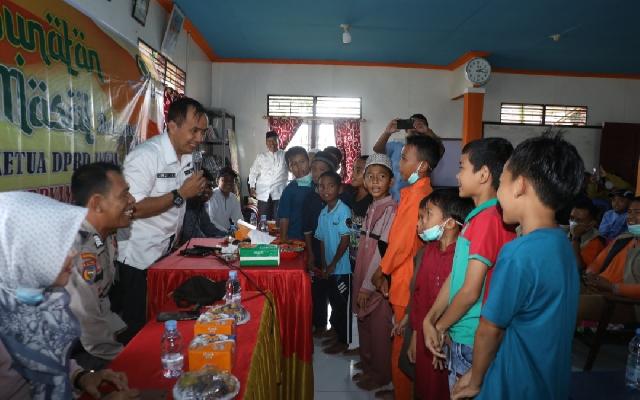 Di Sungai Luar, UPT Puskesmas Sungai Piring Gelar Sunatan Massal