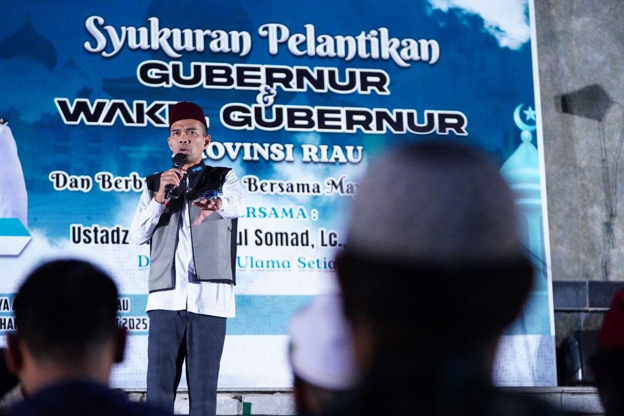 Ribuan Warga Padati Masjid Annur Riau untuk Buka Puasa Bersama Gubri dan Wagubri